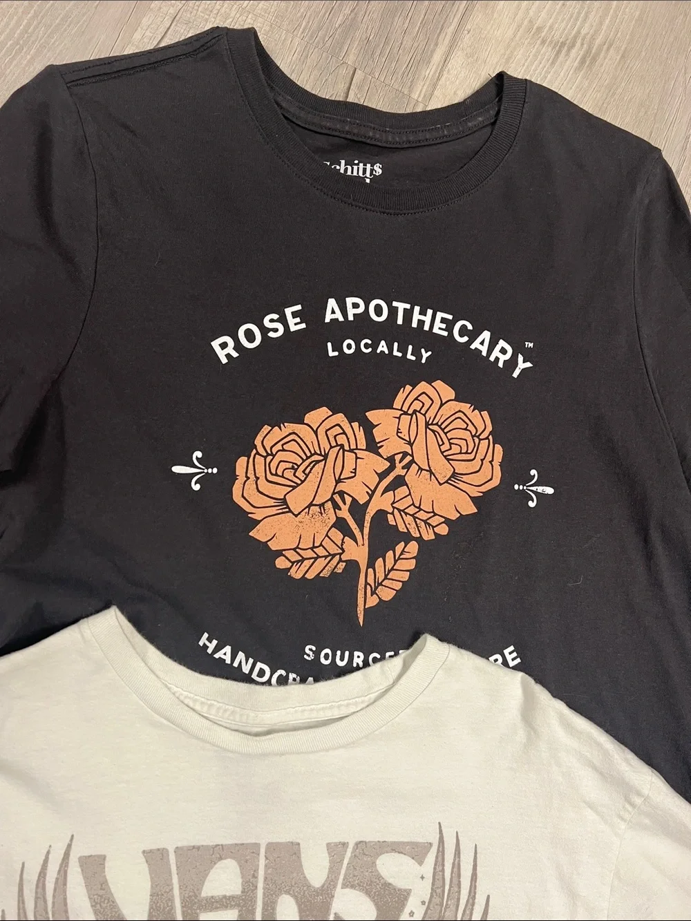 Girls Aeropostale, VANS, and other mixed oversized Tee Lot XS